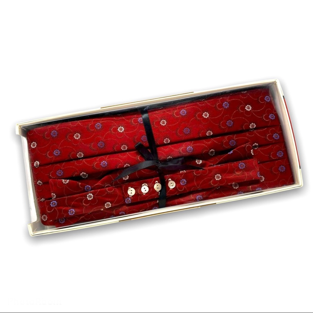 Carrot & Gibbs Bow Tie & Cummerbund Set, Red